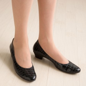 Monica 参考色 モデル着用イメージ画像