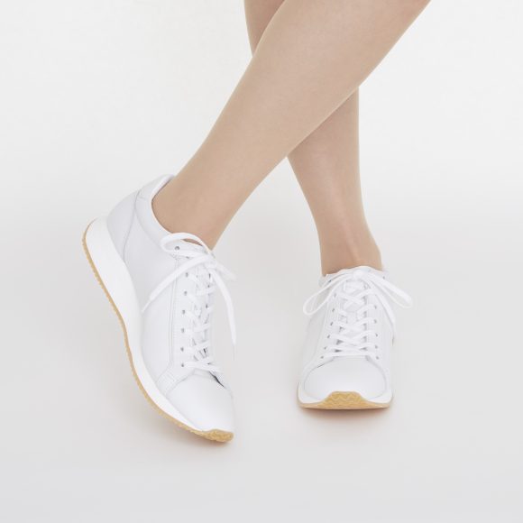 Gabby 白 モデル着用イメージ 画像